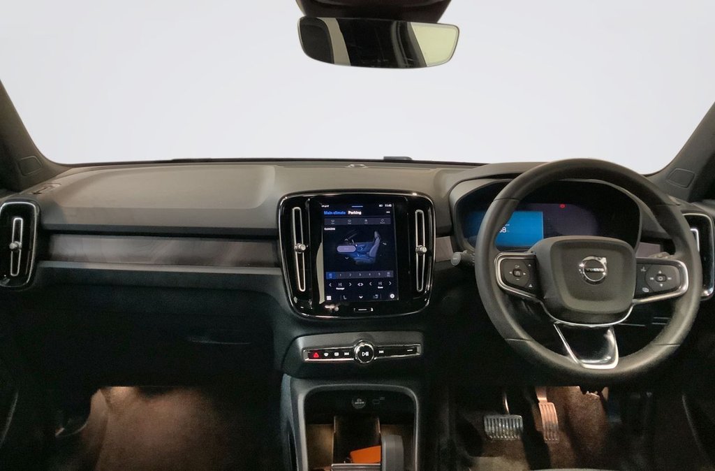 Used Volvo XC40 2023 for sale - 77627399: Photo 3