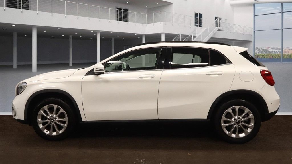 Used Mercedes-Benz GLA 2018 for sale - 76474642: Photo 6