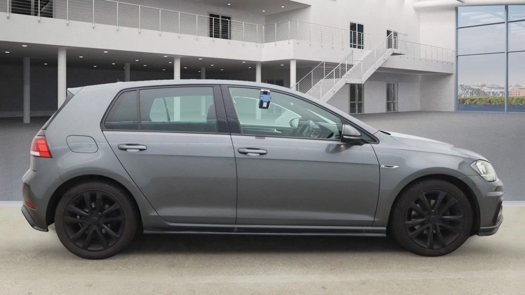 Used Volkswagen Golf 2018 for sale - 76376131: Photo 5