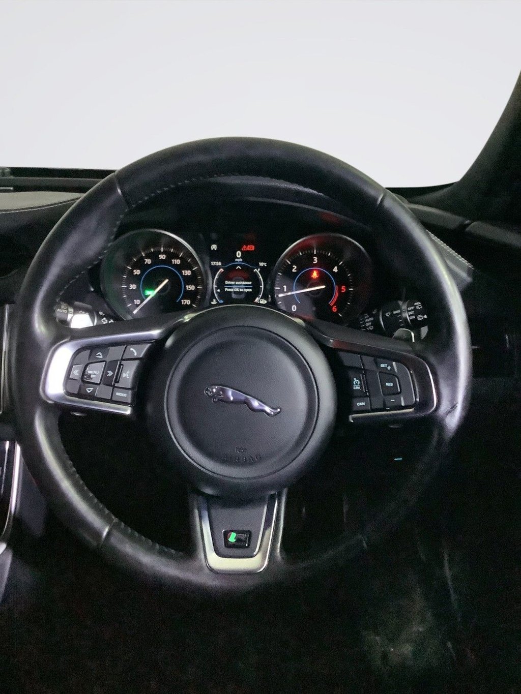 Used Jaguar XF 2018 for sale - 76417342: Photo 16