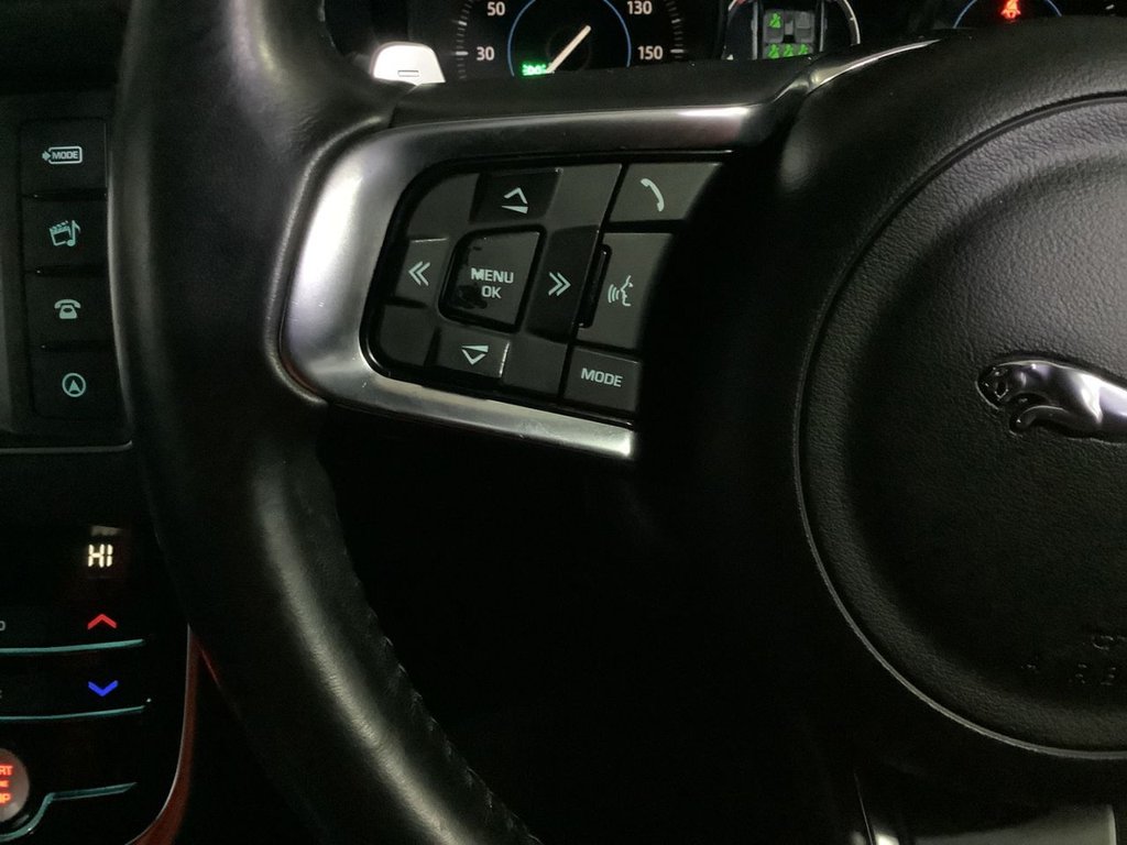 Used Jaguar XF 2018 for sale - 76417342: Photo 17