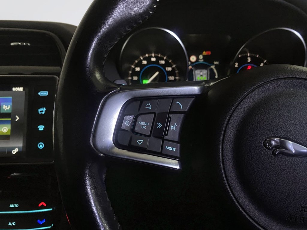 Used Jaguar F-Pace 2018 for sale - 77919645: Photo 15