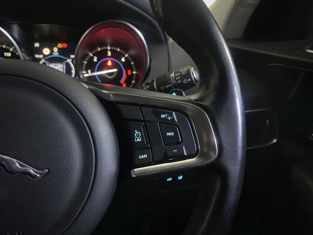 Used Jaguar F-Pace 2018 for sale - 77919645: Photo 16