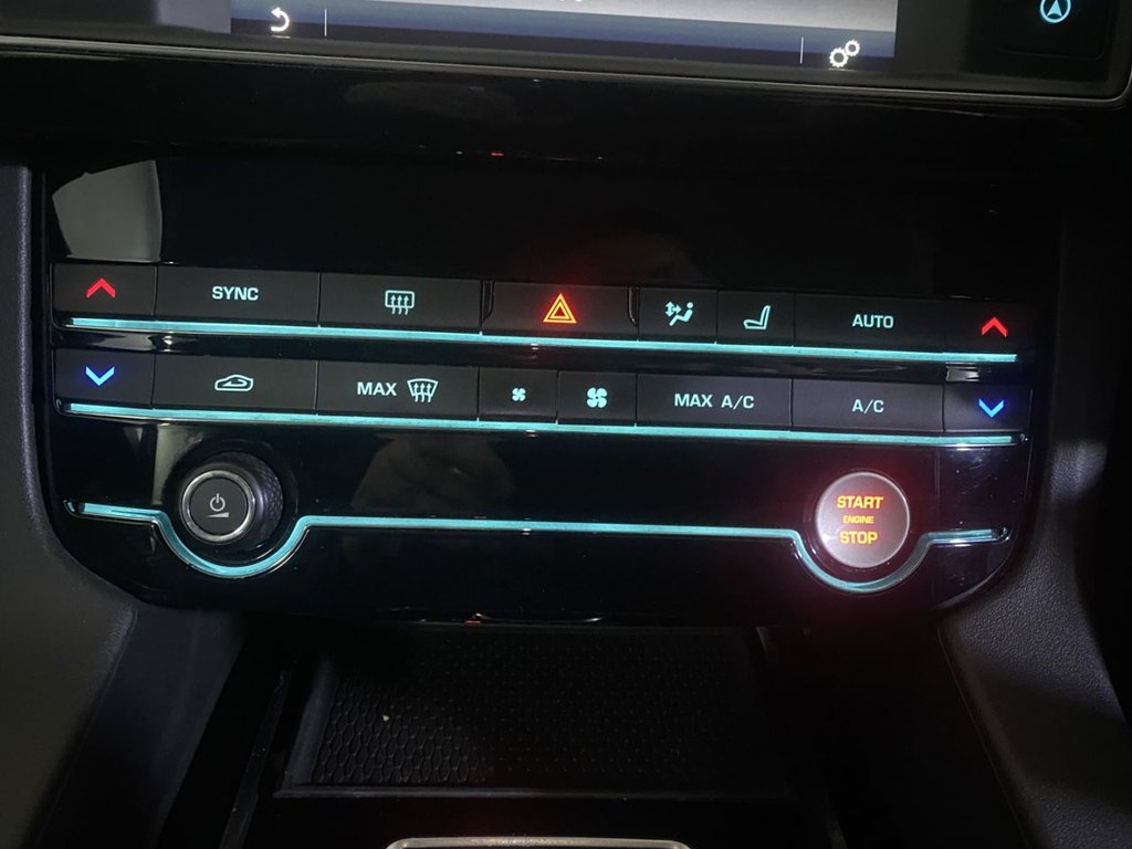 Used Jaguar F-Pace 2018 for sale - 77919645: Photo 21