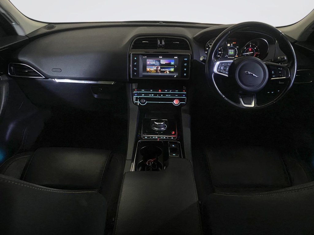 Used Jaguar F-Pace 2018 for sale - 77919645: Photo 3