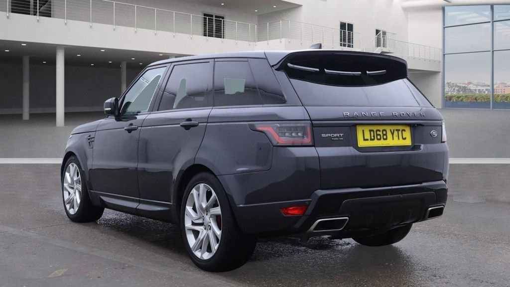 Used Land Rover Range Rover Sport 2018 for sale - 76803762: Photo 3