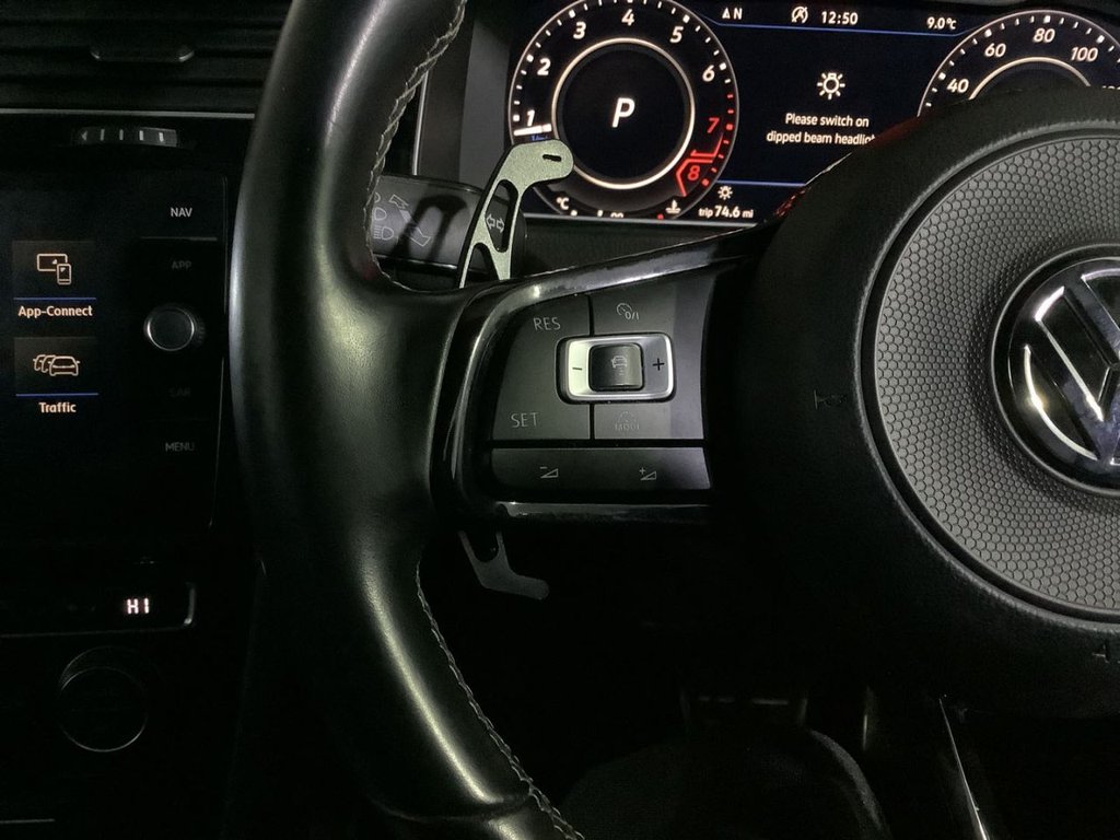 Used Volkswagen Golf 2017 for sale - 77014292: Photo 17