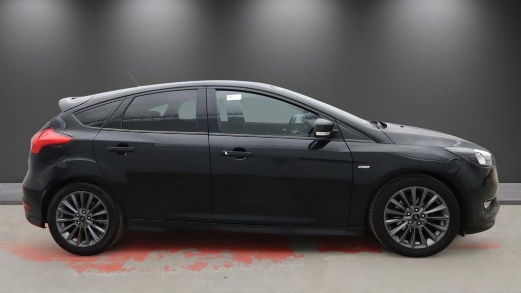 Used Ford Focus 2017 for sale - 78153958: Photo 5