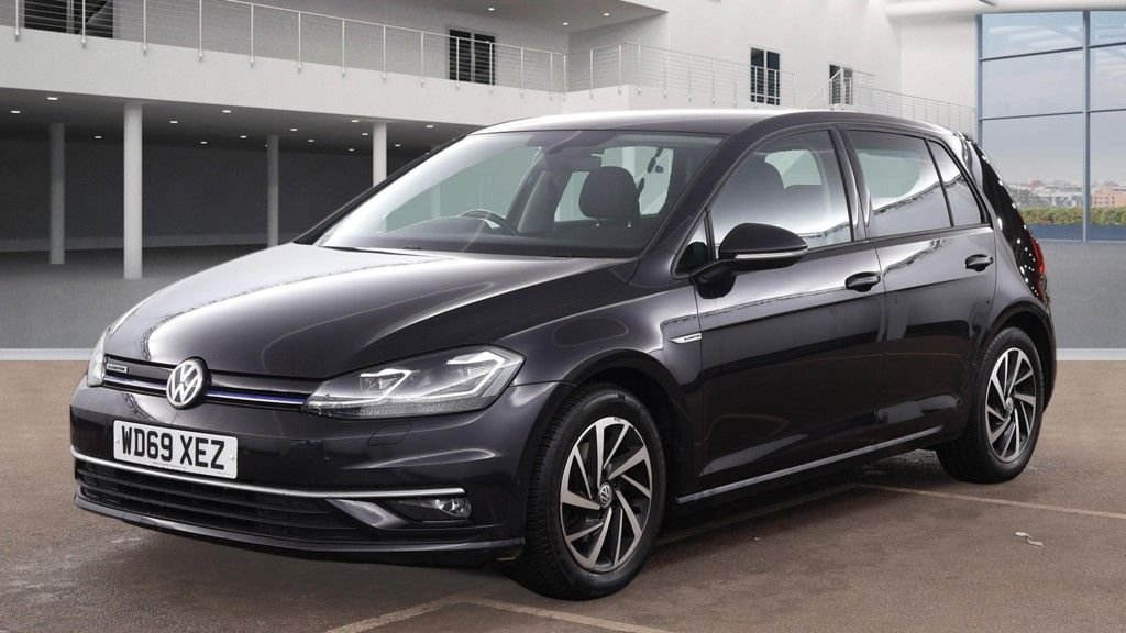Used Volkswagen Golf 2020 for sale - 77583554: Photo 2