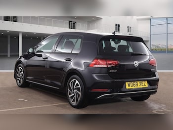 Used Volkswagen Golf 2020 for sale - 77583554: Photo