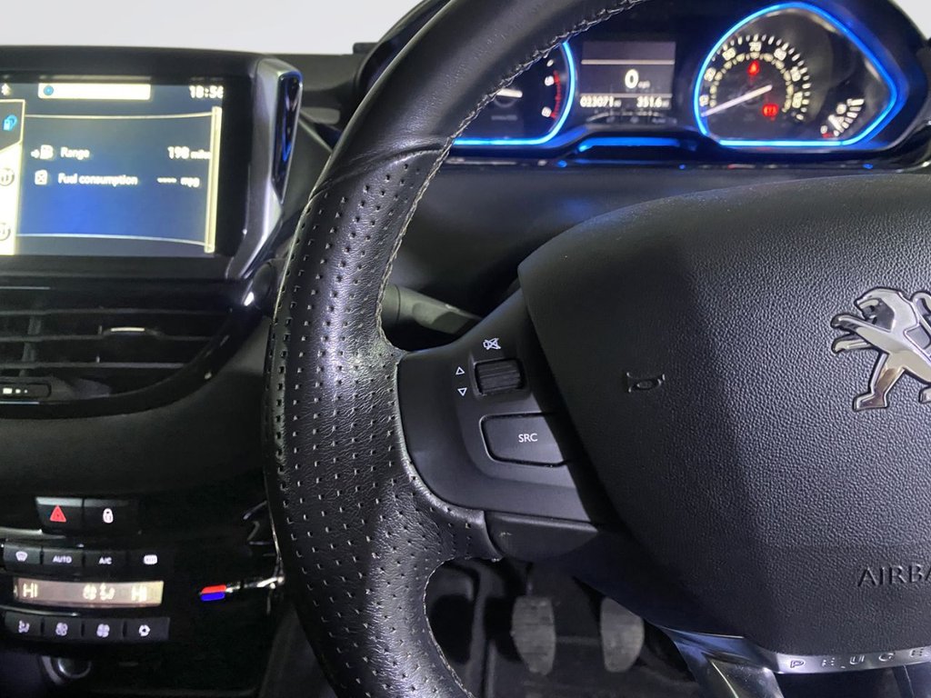 Used Peugeot 208 2013 for sale - 77952728: Photo 14