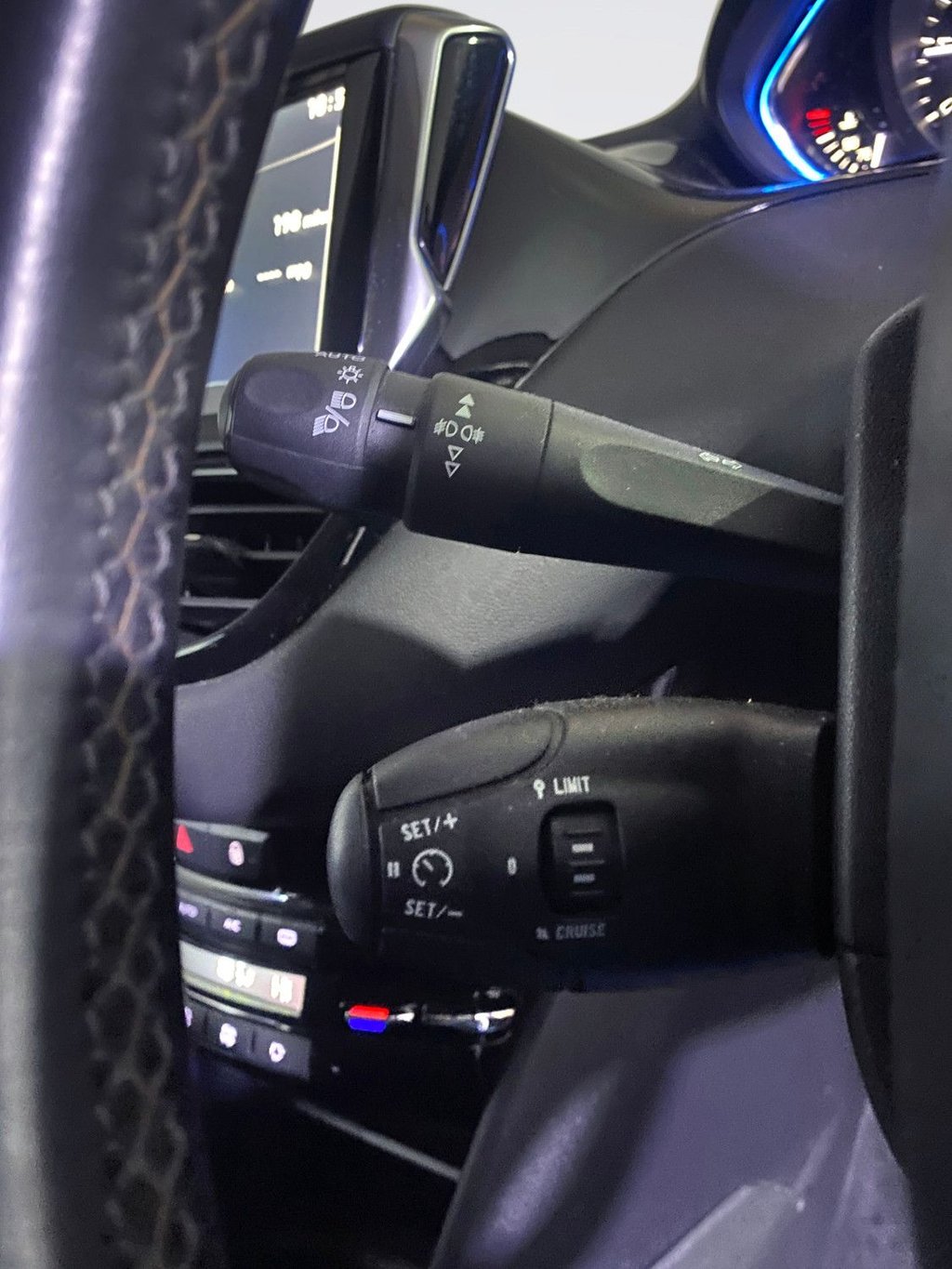 Used Peugeot 208 2013 for sale - 77952728: Photo 17