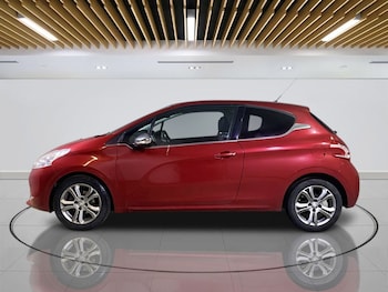 Used Peugeot 208 2013 for sale - 77952728: Photo