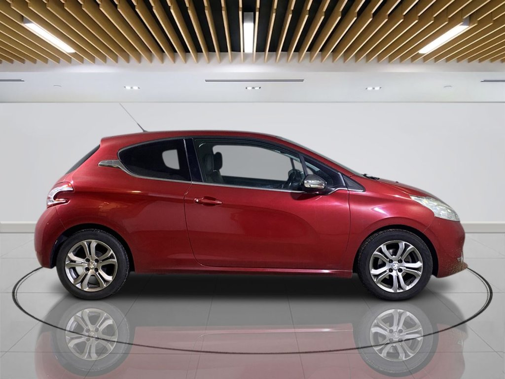 Used Peugeot 208 2013 for sale - 77952728: Photo 8