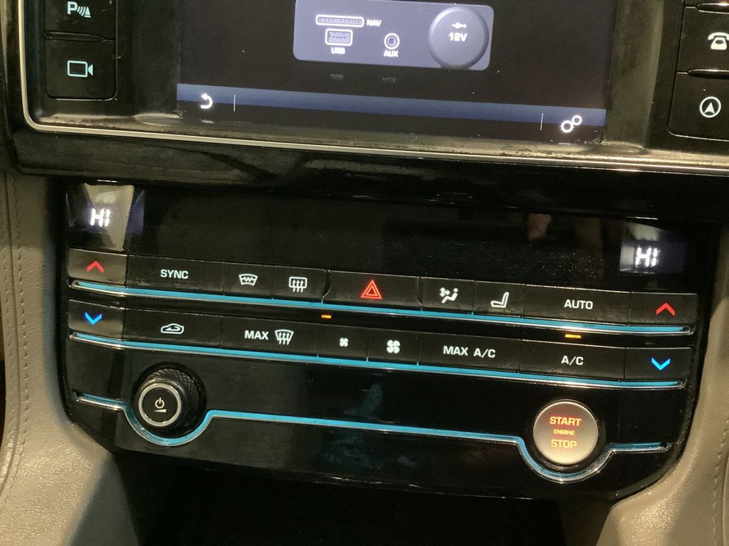 Used Jaguar F-Pace 2018 for sale - 76999238: Photo 18