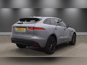 Used Jaguar F-Pace 2019 for sale - 79587587: Photo