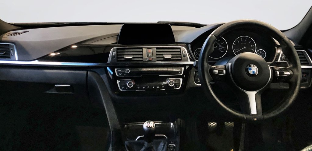 Used BMW 3 Series 2018 for sale - 77007028: Photo 2