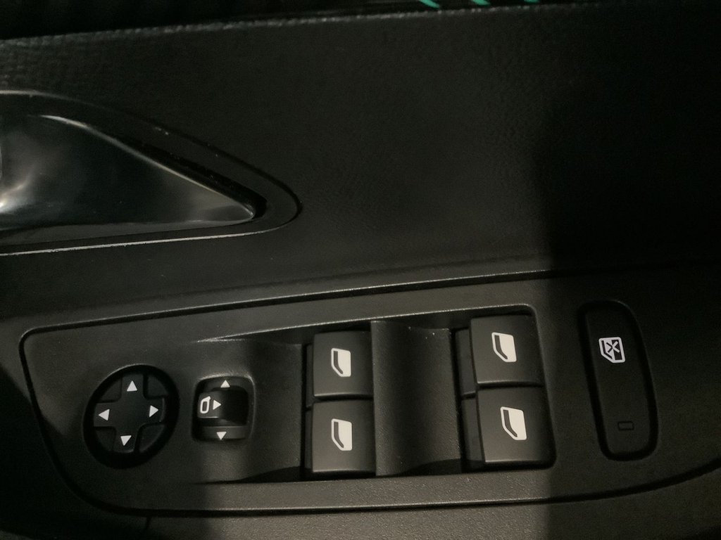 Used Peugeot 2008 2023 for sale - 77457517: Photo 25