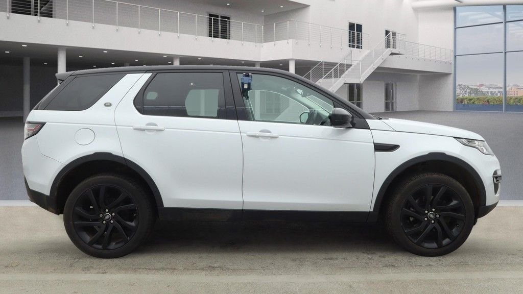 Used Land Rover Discovery Sport 2017 for sale - 76788012: Photo 5