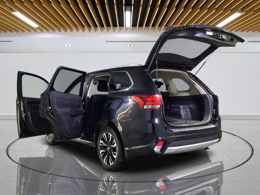 Used Mitsubishi Outlander 2017 for sale - 76303576: Photo 10