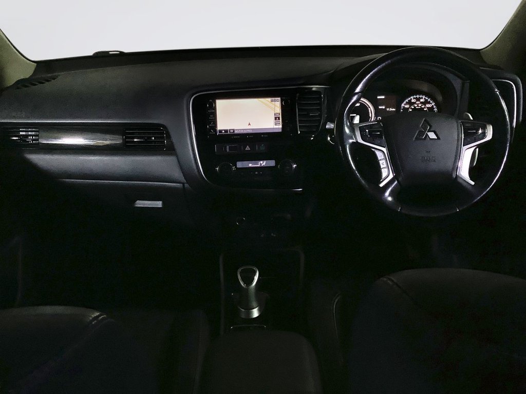 Used Mitsubishi Outlander 2017 for sale - 76303576: Photo 3