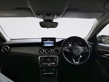 Used Mercedes-Benz GLA 2019 for sale - 78856278: Photo