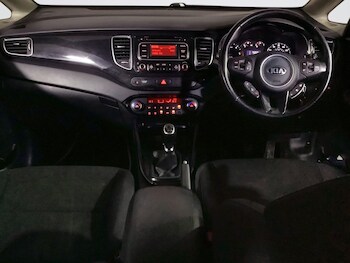 Used Kia Carens 2016 for sale - 76417058: Photo