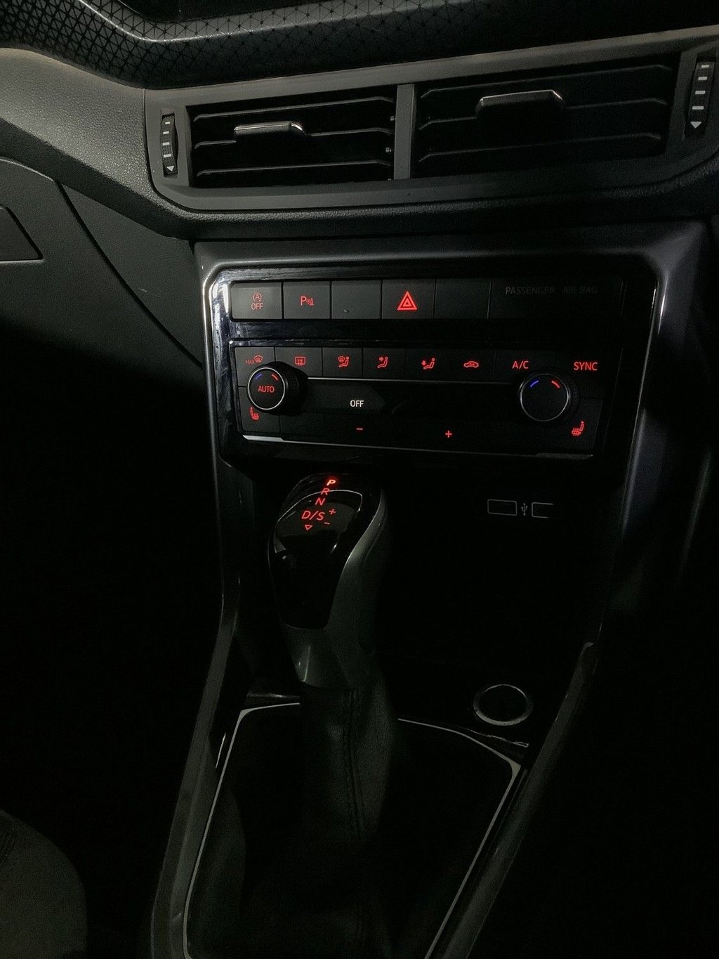 Used Volkswagen T-Cross 2019 for sale - 76454271: Photo 24