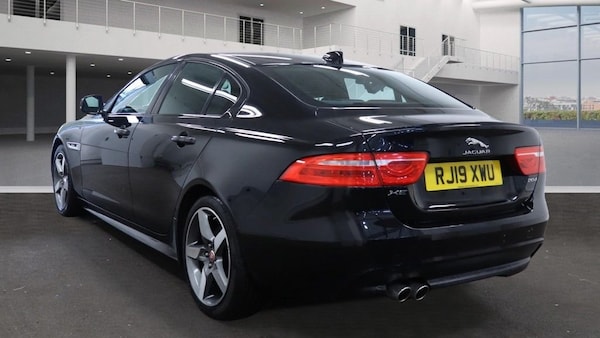 Used Jaguar XE 2019 for sale - 76304257: Photo 3
