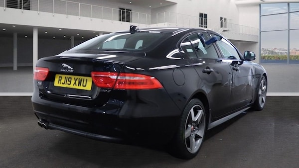 Used Jaguar XE 2019 for sale - 76304257: Photo 4