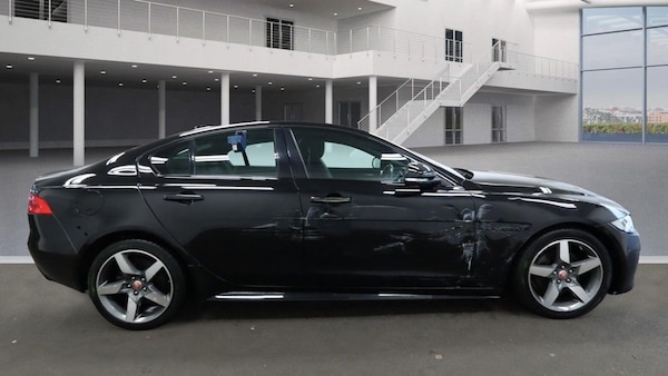 Used Jaguar XE 2019 for sale - 76304257: Photo 5