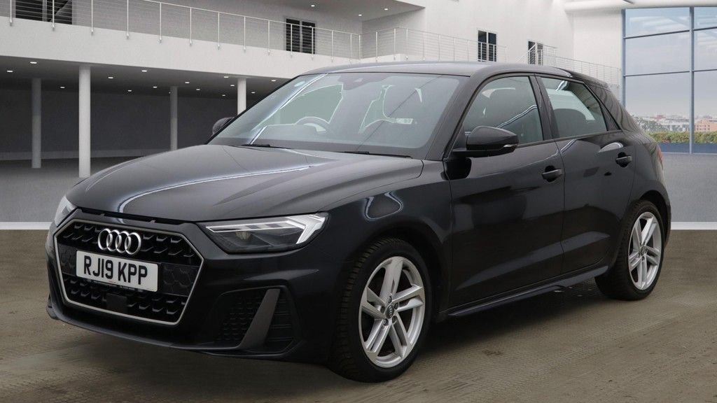 Used Audi A1 2019 for sale - 76803764: Photo 2