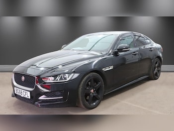 Used Jaguar XE 2018 for sale - 79322807: Photo