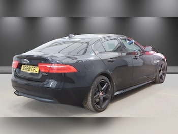 Used Jaguar XE 2018 for sale - 79322807: Photo