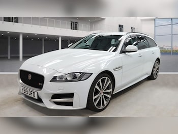 Used Jaguar XF 2019 for sale - 75832442: Photo