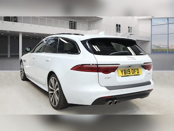 Used Jaguar XF 2019 for sale - 75832442: Photo