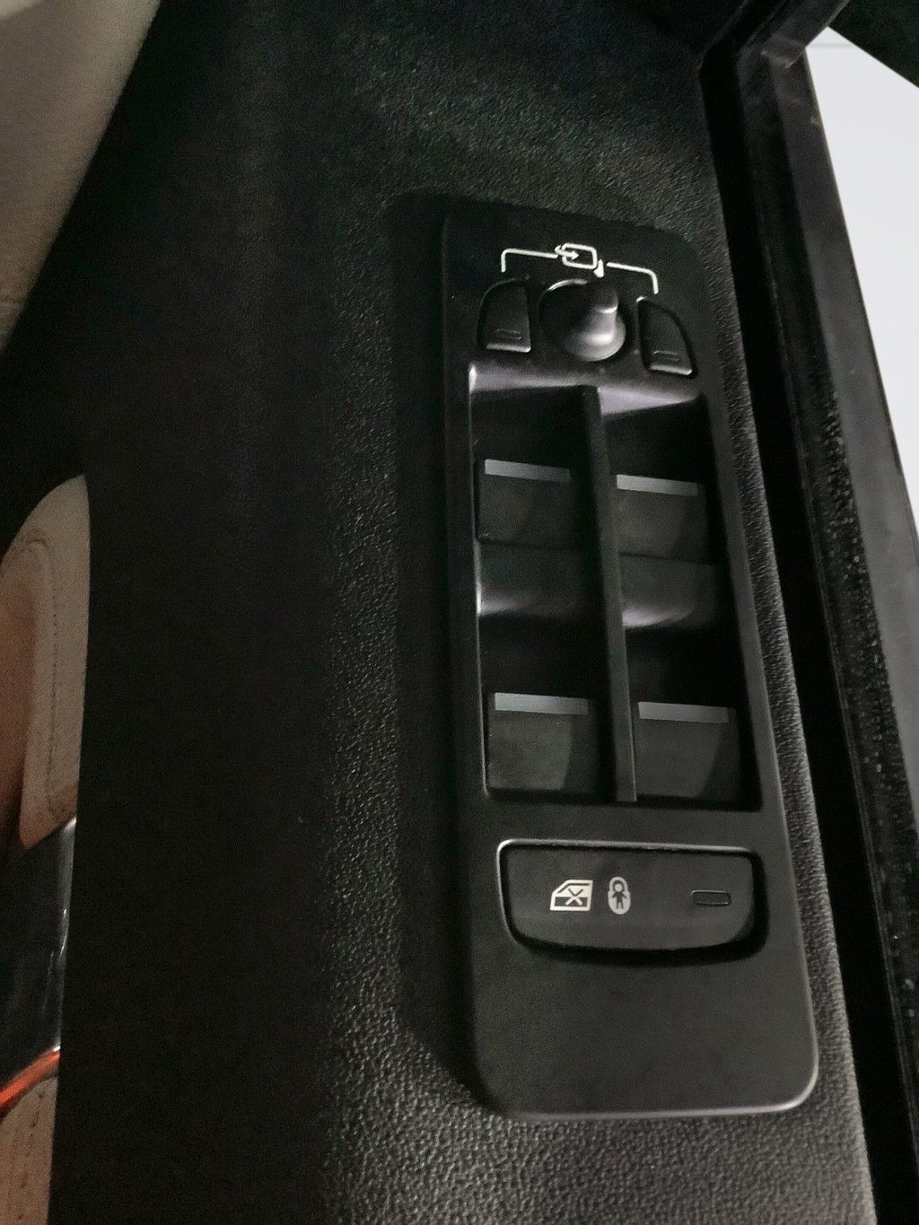 Used Land Rover Discovery Sport 2022 for sale - 77534065: Photo 24