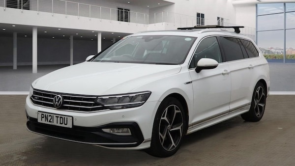 Used Volkswagen Passat 2021 for sale - 76286177: Photo 2