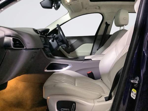 Used Jaguar F-Pace 2018 for sale - 76303616: Photo 12
