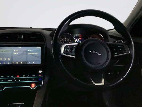 Used Jaguar F-Pace 2018 for sale - 76303616: Photo 15