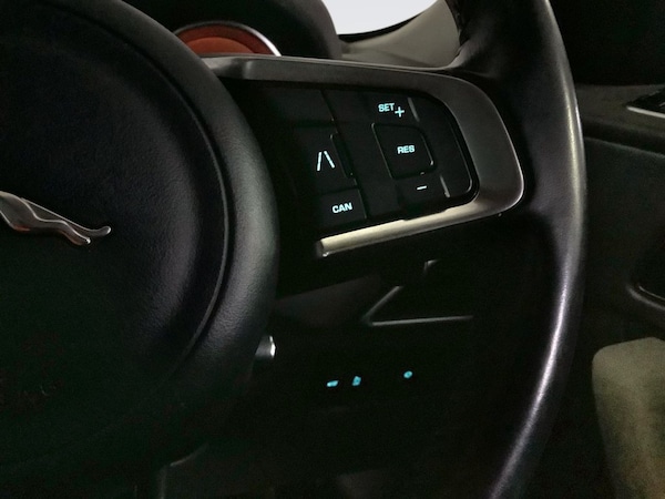 Used Jaguar F-Pace 2018 for sale - 76303616: Photo 19