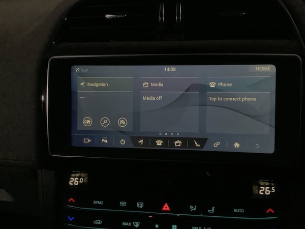 Used Jaguar F-Pace 2018 for sale - 76303616: Photo 23