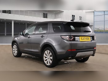 Used Land Rover Discovery Sport 2017 for sale - 75843006: Photo
