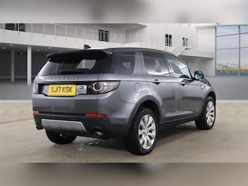 Used Land Rover Discovery Sport 2017 for sale - 75843006: Photo