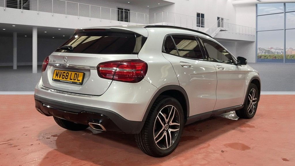 Used Mercedes-Benz GLA 2019 for sale - 77703737: Photo 10