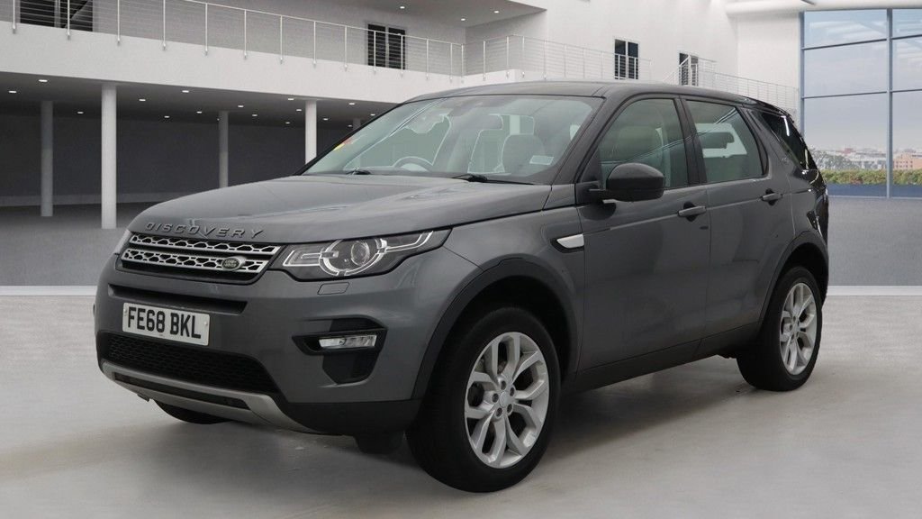 Used Land Rover Discovery Sport 2018 for sale - 76500989: Photo 2