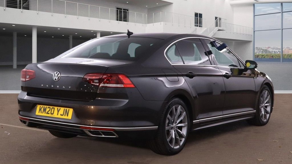 Used Volkswagen Passat 2020 for sale - 76429918: Photo 4