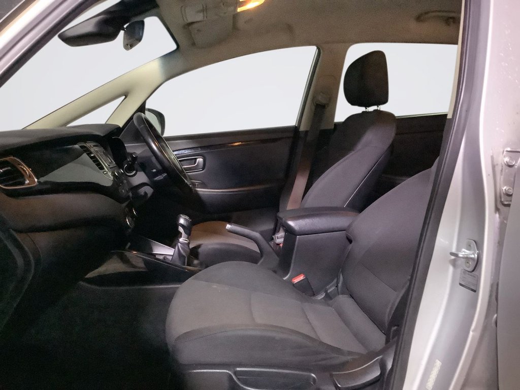 Used Kia Carens 2016 for sale - 76617313: Photo 12
