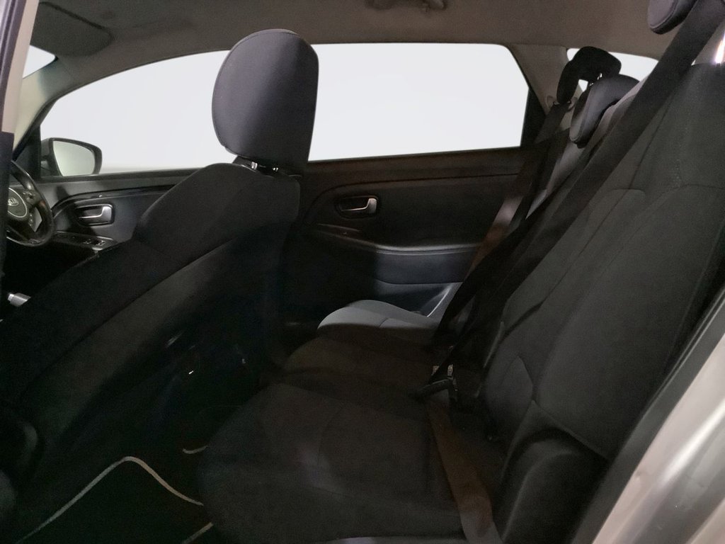 Used Kia Carens 2016 for sale - 76617313: Photo 13