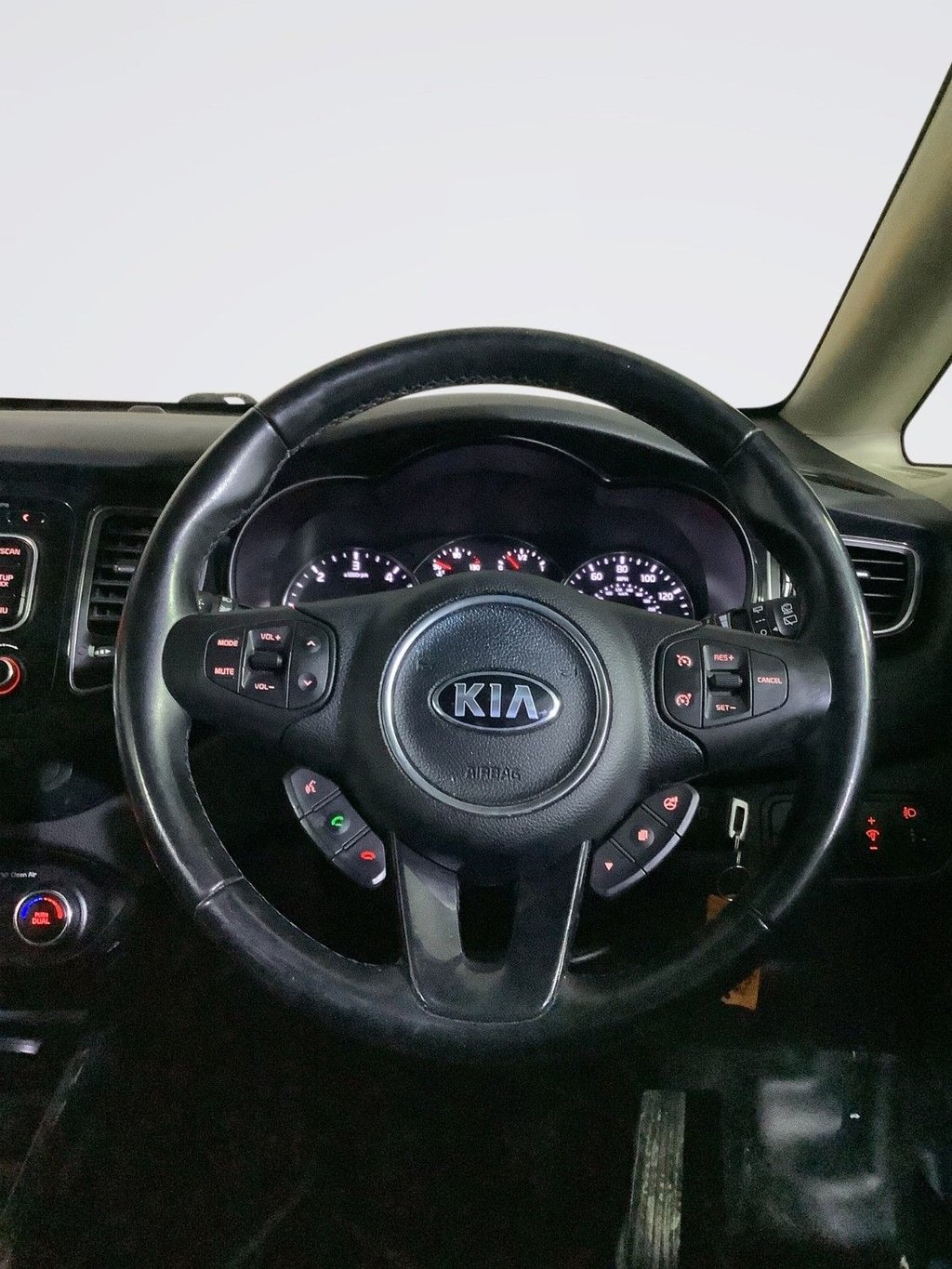 Used Kia Carens 2016 for sale - 76617313: Photo 19